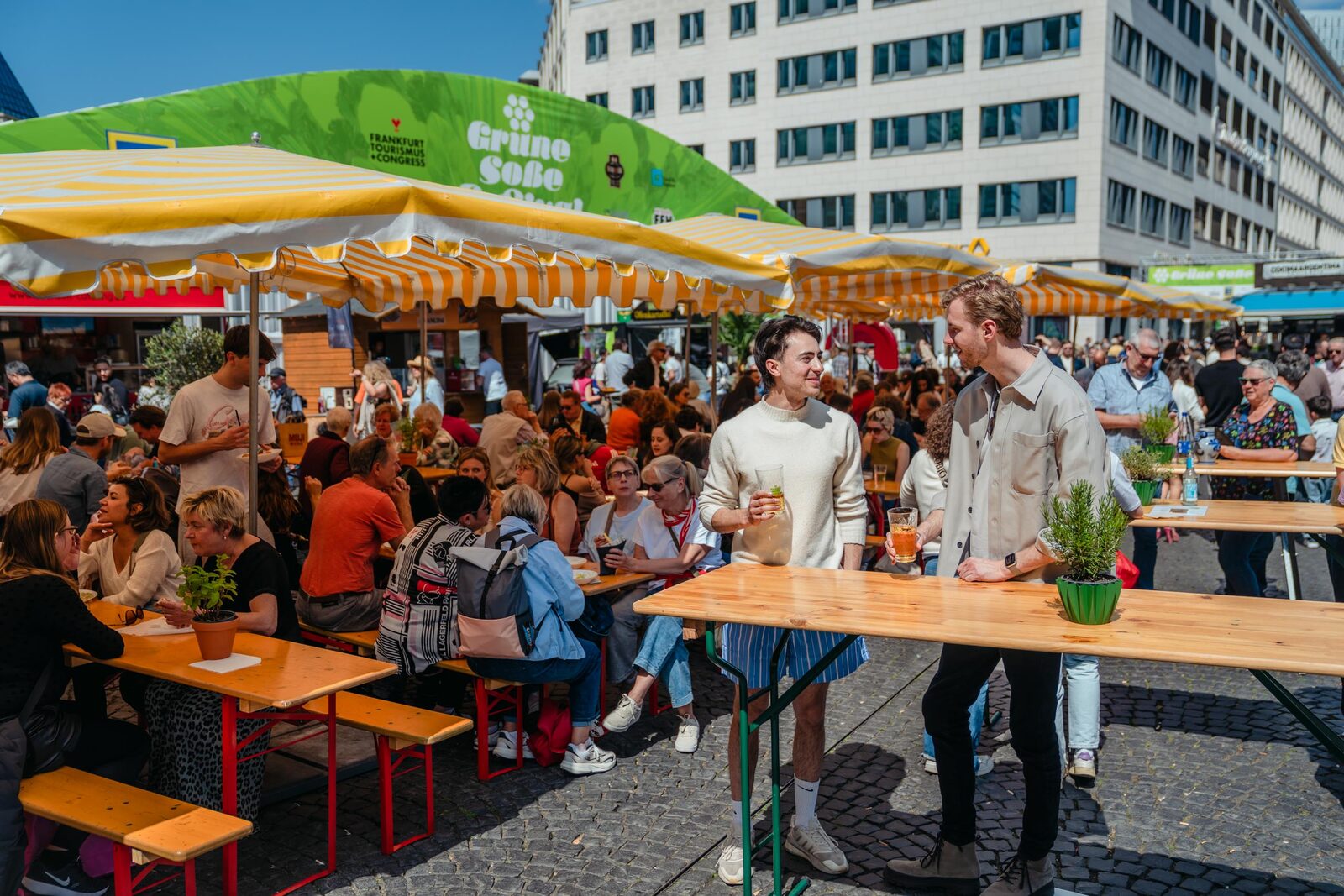 Standbetreiber am Marktstand